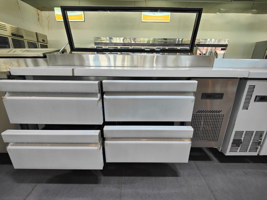 Customized Dimensions Four-Drawer Pizza Prep Table Refrigerator for Catering